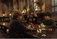 Гарри и Рон играют в магические шахматы на каникулах